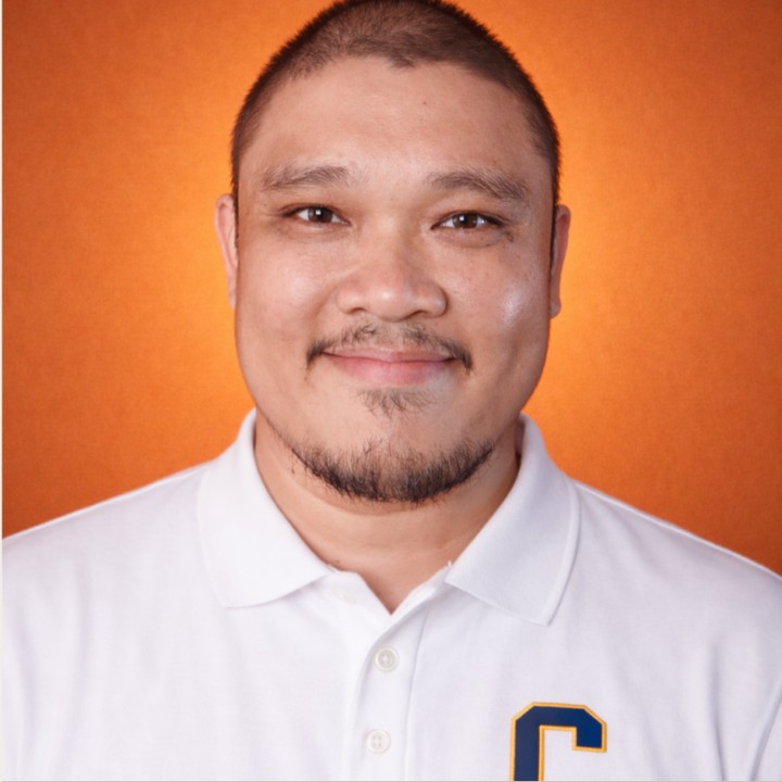 Jan Ravina, Customer Support at Custom Scrubs Co.